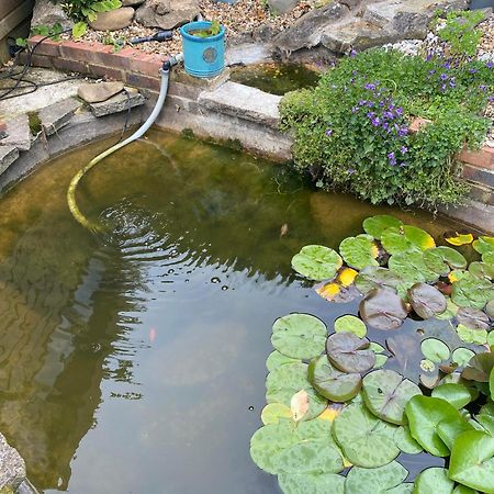 Pond Cottage Purley Bagian luar foto